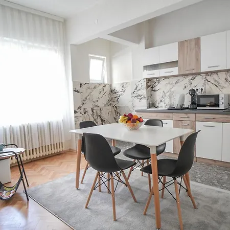 Apartment Modern & Stylish Center Skopje